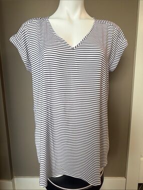 Express Black and White Striped V-Neck Tunic Top